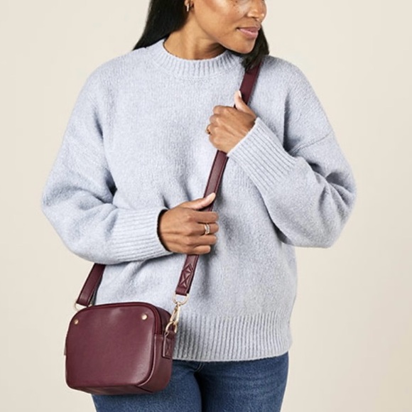 Thirty One Double Zip Crossbody - Picture 2 of 4